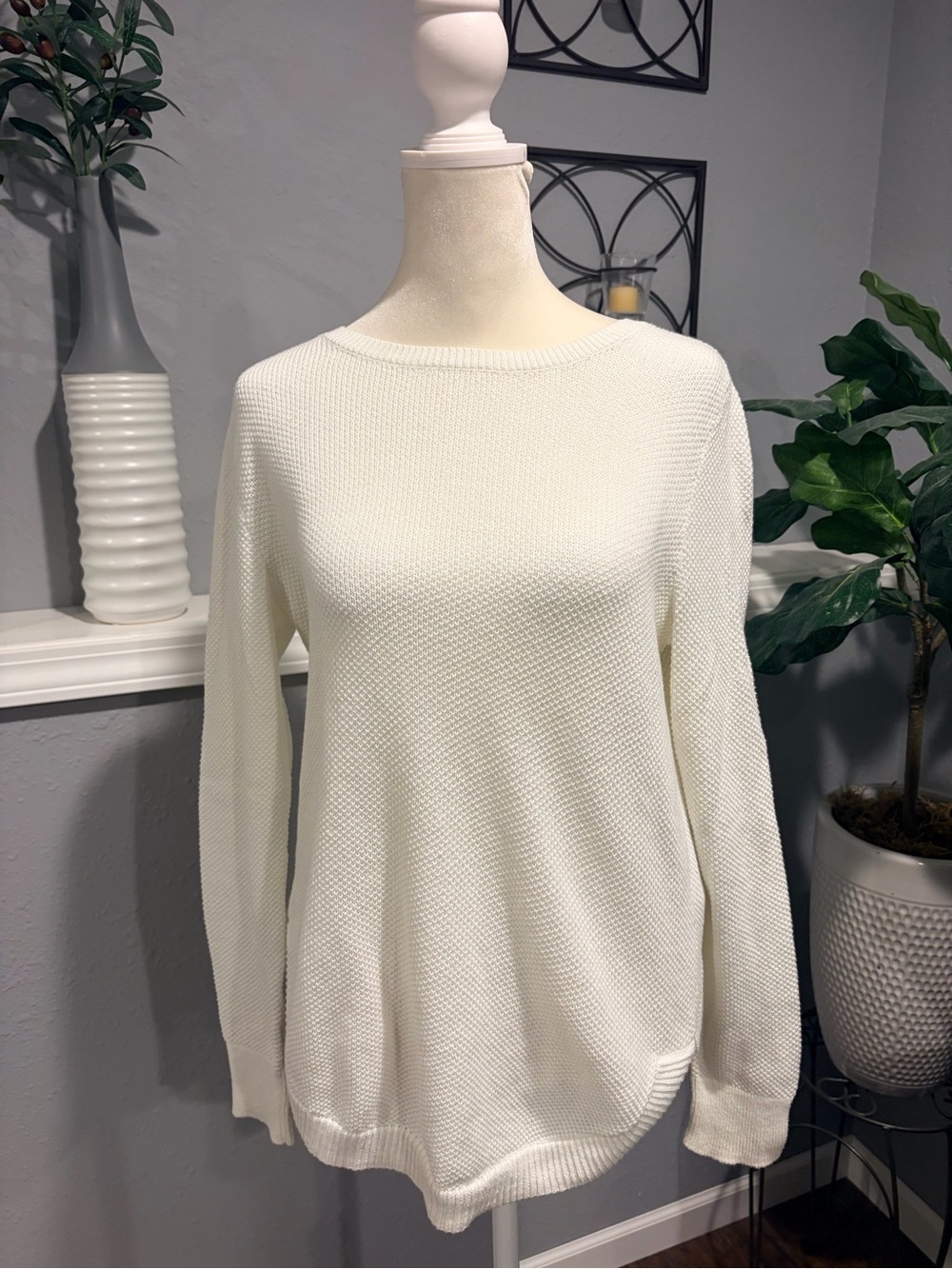 GAP Women's Cream Crew Neck Sweater